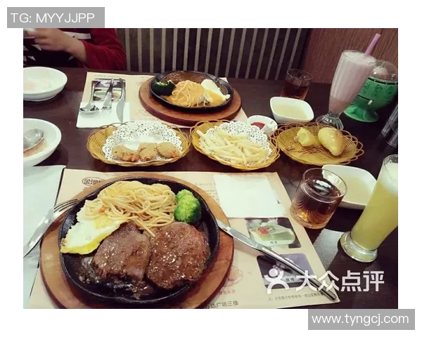 足球明星豪享黄金牛排背后的奢华生活与饮食文化揭秘 足球明星豪享黄金牛排背后的奢华生活与饮食文化揭秘